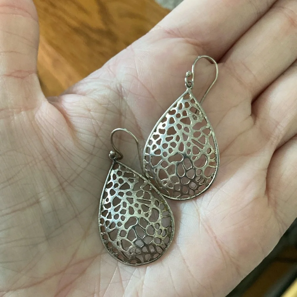 Intricate Silver Filigree Teardrop Earrings - Picture 2 of 3